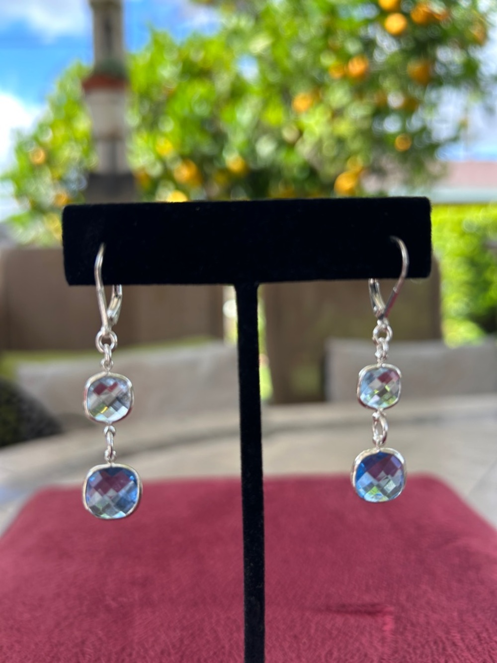 Avon Harbor Lights Necklace, Earrings Set In blue. Has removable extender. 2012 - Picture 4 of 5